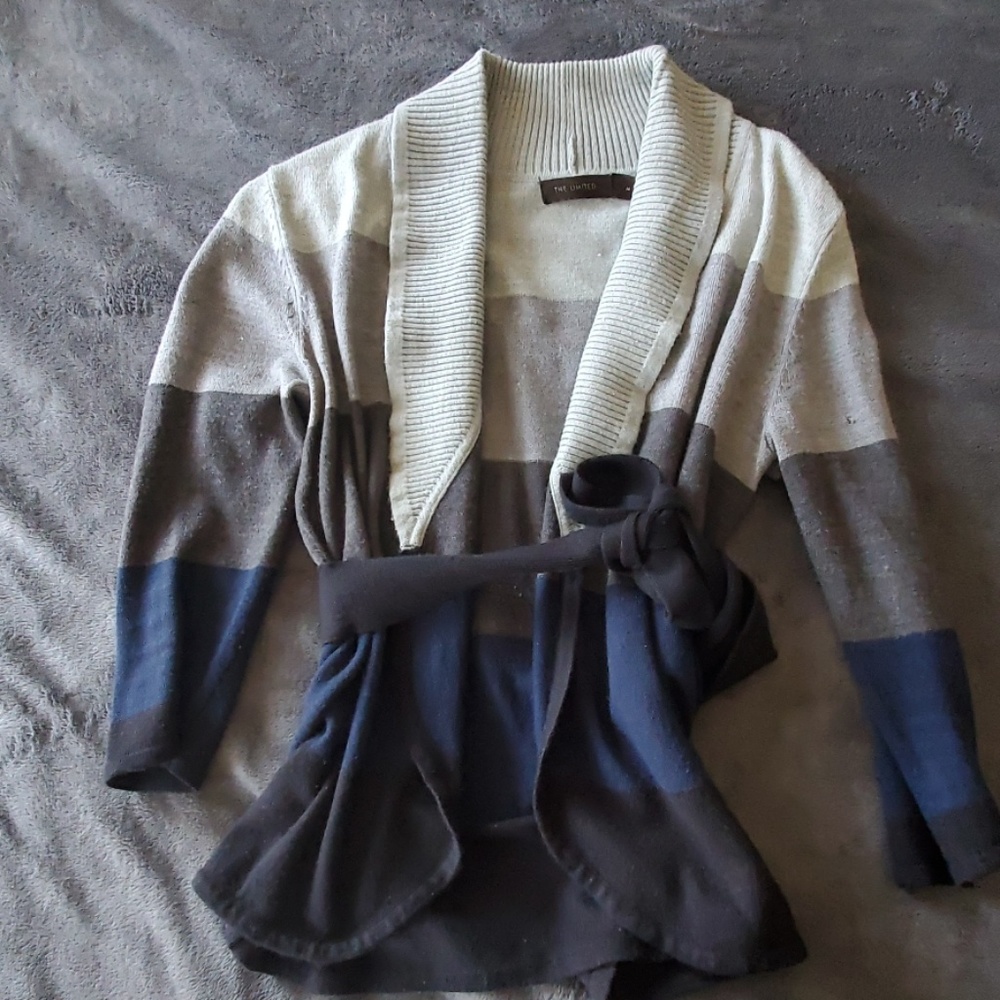 Lightly worn sweater